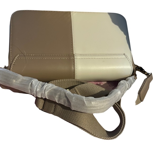 Trina Turk taupe and off white handbag/crossbody NWT - Picture 5 of 8